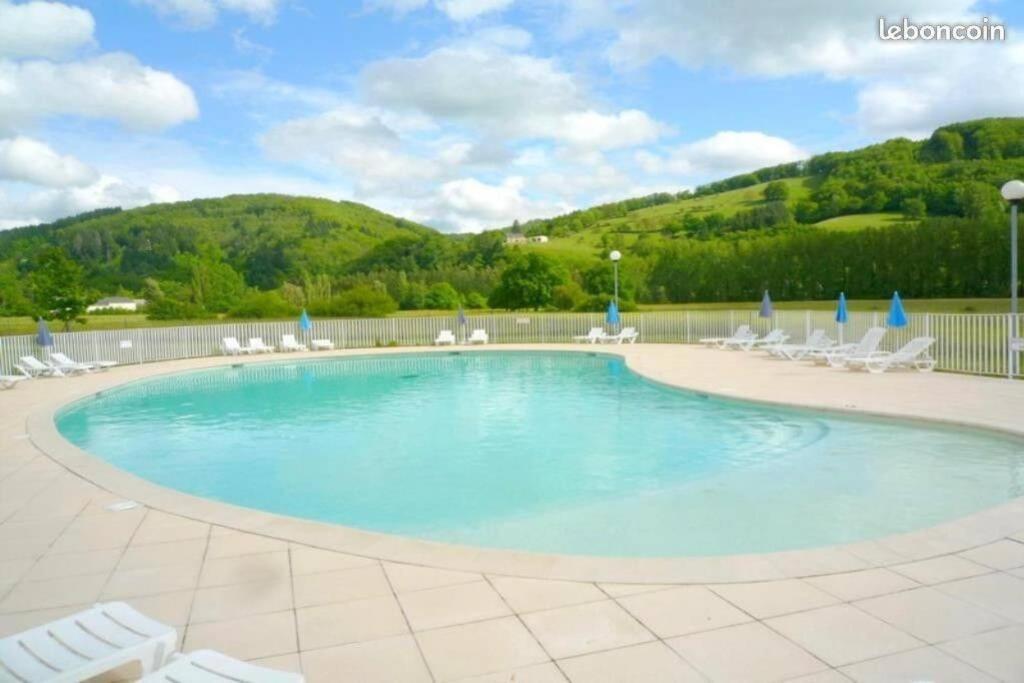 T3 La Savane Saint Geniez D'Olt 2 Piscines Chauffees Dans Une Charmante Residence De Vacances 외부 사진